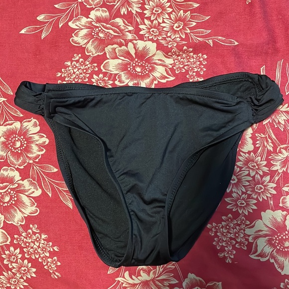 Patterned Bikini - Picture 4 of 5